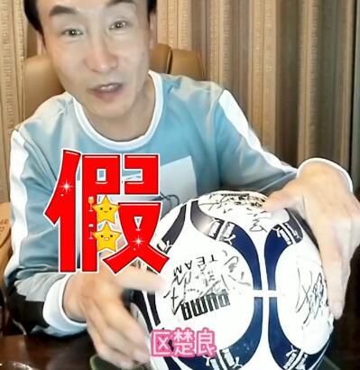 警视厅长点了点头，保证道：请宋先生放心，我们定会竭力寻找宋小姐的下落。